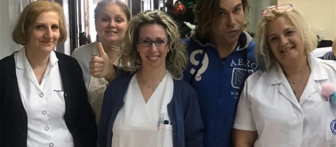 Tρύφωνας Σαμαράς: Χριστούγεννα στο νοσοκομείο για τον κομμωτή (φωτο)